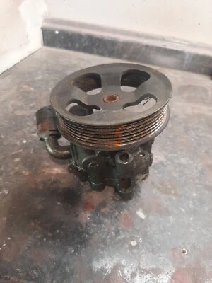 02-09 BOMBA DIRECCIÓN ASISTIDA TOYOTA CAMRY 4 CILINDROS CON POLEA  Foto 1 de 4