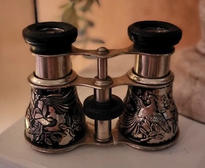 Rare antique Earth Superior Japanese Opera Glasses In good condition. - Image 1 of 2
