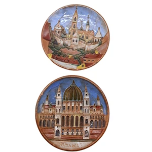 2 MK Budapest Ungarn Keramik Wandtafeln Parlament & Burg Szenen - Bild 1 von 7