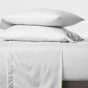 Room Essentials 4pc Microfiber Sheet Set - Solid White, King #8965 - Picture 1 of 6