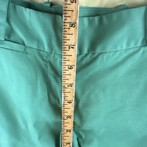 Talbots Damengröße 4 grün und marineblau 2 Paar Shorts geknöpfte Reißverschlusstaschen - Bild 1 von 20