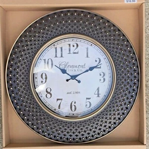 Bronze Ornate Openwork Clock Effortlessly chic look. Amazing Decadent Design - Picture 1 of 9