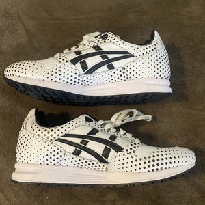 Asics Tiger Gel-Saga Athletic Shoe Womens Size11. 1192A112 White Black Polka Dot - Picture 1 of 8