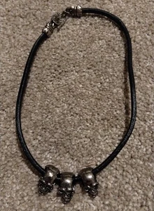 Three Skull Black Neck Choker Necklace Biker Jewelry Rebel Skeleton Gothic - Picture 1 of 3