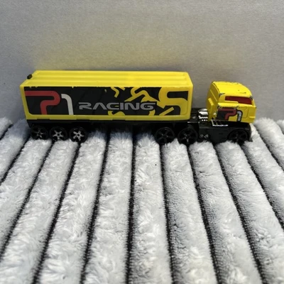Semi Hot Wheels 2006 amarillo R1 Racing vintage Foto 1 de 4
