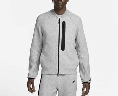 Chaqueta de bombardero Nike Sportswear Tech polar gris FB8008-063 para hombre talla pequeña Foto 1 de 4