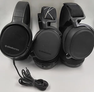 Lot of 3 SteelSeries Arctis 7 Black HS-00013, 9 HS-00018 and 1 Headset For Parts - Picture 1 of 18