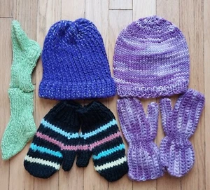 HANDMADE Winter Knit Mittens Hats Booties 5 Mix LOT NEW Unisex - Picture 1 of 9