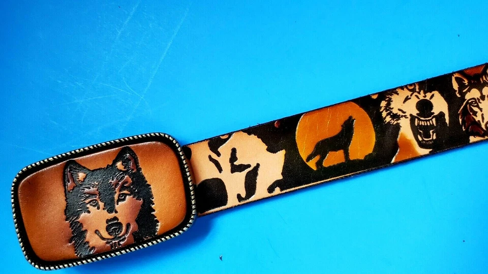 WOLF SCENE Genuine Leather Belt & Matching WOLF Epoxy Buckle A - Image 1 of 4