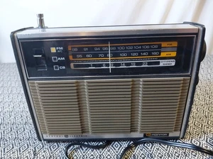 Radio CB Portátil GE De Colección Modelo 7-2915-A (AM/FM) Banda Ciudadana *FUNCIONA PROBADO* - Imagen 1 de 9