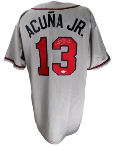 Ronald Acuña Jr. Camiseta deportiva de béisbol firmada de los Atlanta Braves gris majestic JSA 158500 - Imagen 1 de 5