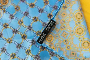 ITALO FERRETTI BLUE PATTERN POCKET SQUARE %100 SILK - Picture 1 of 2