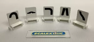 SCALEXTRIC TRI-ANG 1960er A213 SPURRICHTUNGSSCHILDER MARKER (5er SET) NEUWERTIG - Bild 1 von 2