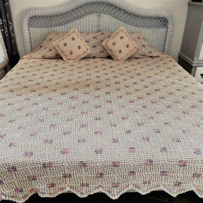 King Spread Set Hand Crocheted Exquisite 6 Pc. 2 Pillows, 2 Valances, 1 Doily - Image 1 of 4