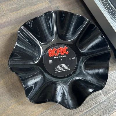 Record Bowl - Cuenco reciclado y reutilizado - AC/DC trasero en negro Foto 1 de 3