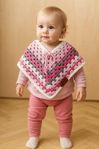 Poncho bebé ganchillo hecho a mano • Cuadrado abuela rosa • 6-24 meses - Imagen 1 de 5