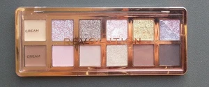 Polvo prensado crema Revolution Beauty The Enchanted Icon 12 colores - Imagen 1 de 2