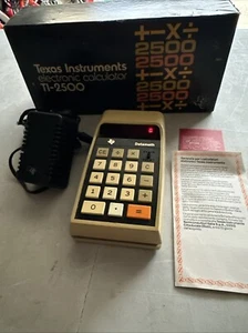 Texas Instrument ti 2500 datamath fonctionne Boîte Polystryrene Chargeur Notice - Photo 1/6