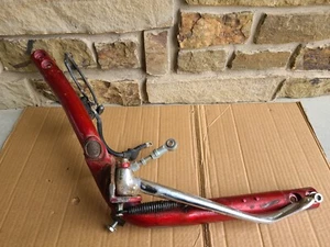 OEM 2005 HARLEY-DAVIDSON VRSCE V-ROD LEFT SIDE LOWER CHASSIS FRAME RAIL - Picture 1 of 5