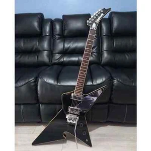 Customized Electric Guitar in Magenta,Maple Fretboard and 24 Frets Basswood Body - Picture 1 of 3