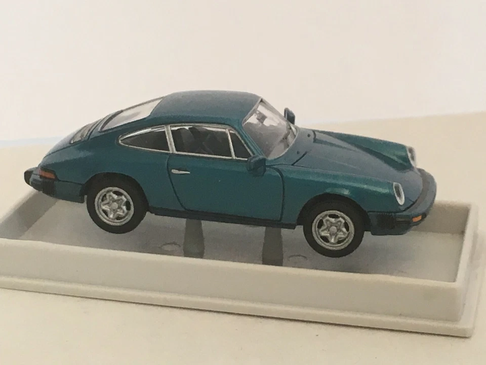Porsche 911 Coupè " Modell1976 " - BREKINA 16301 - Immagine 1 di 1