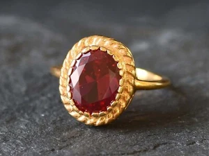 Anillo de rubí rojo de corte ovalado natural 4 quilates oro amarillento 14K anillo vermeil para hombre/mujer - Imagen 1 de 6
