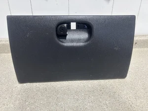 97-06 JEEP WRANGLER TJ AGATE GLOVE BOX ASSEMBLY BLACK OEM - Picture 1 of 4