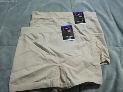 2 Calcinhas Boyshort Pr-Nude Maidenform "Pure Genius" 40848 *NOVO* GG 8 - Imagem 1 de 2