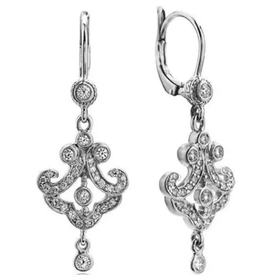 Pendientes colgantes de diamantes de oro blanco de 18 quilates Penny Preville de diseñador $4320 Foto 1 de 4