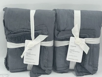 NUEVO CON ETIQUETAS Pottery Barn Velvet Lattice Acolchado Falso Azul Cobalto, Estándar · Juego de 2 Foto 1 de 3