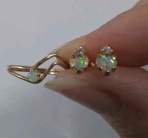 14K Baby Genuine Opal Ring size 4 and 14K Baby Synthetic  Opal  Earrings - Picture 1 of 9