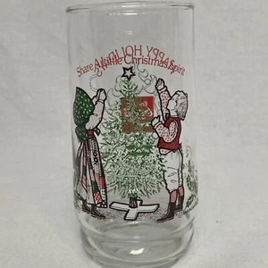 1980 Holly Hobbie Coca Cola Share A Little Christmas Spirit Glas 3 von 4 - Bild 1 von 4