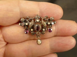 AUSTRO UNGARISCHE GRANATE PERLEN SILBER BROSCHE ANTIK COUSE / ROLSHOVEN TAOS - Bild 1 von 8