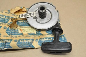 Yamaha Recoil Pull Starter EW643 GP643 Handle Guide Cable NOS OEM 847-15750-00 - Picture 1 of 6
