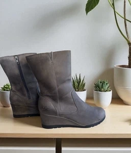 UGG Women's Gray Leather Boots Size 11 Wedge Heels - Picture 1 of 7