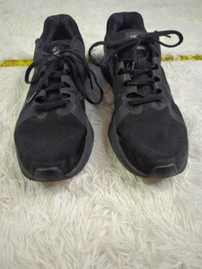 Scarpe da corsa Nike Downshifter 8 908994-002 nere stringate taglia 9,5 - Foto 1 di 6