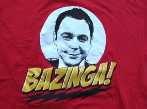 Camiseta Oficial Big Bang Theory Grande Roja con SHELDON + BAZINGA Excelente - Imagen 1 de 3