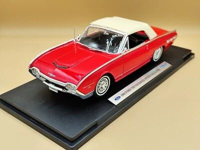 1/18 Ford Thunderbird Sports Roadster Rouge 1962 Welly ref: 9868W - Photo 1/4