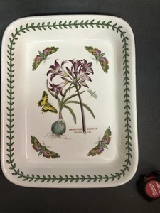 Portmeirion BOTANIC GARDEN Christmas  Rose Casserole baking Dish  - Picture 1 of 4