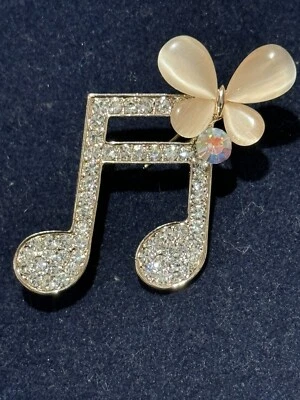 El mejor broche prendedor de notas musicales de metal cristal tono dorado con pavé de mariposa conjunto de piedra Foto 1 de 4