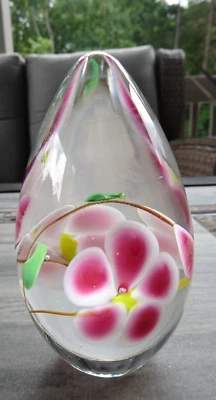 GLASS EYE STUDIO LIMITED EDITION #214 EVERLASTING BOUQUET ART GLASS PAPERWEIGHT - Image 1 of 4