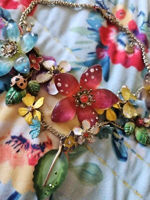 Collar Betsey Johnson Vintage Flora Ramo ARCO Flor JOYA  Foto 1 de 4