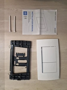 Placca comando WC GEBERIT TWINLINE30 Twinline 30 bianco cromo 115.899.KJ.1 - Foto 1 di 5