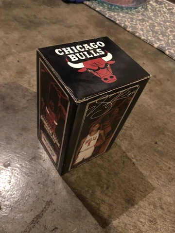 Derrick Rose DRose Chicago Bulls 2010-11 Bobblehead New Hinckley Springs Cover