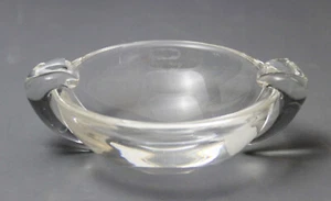 VINTAGE STEUBEN CRYSTAL ASHTRAY WITH TWO ROUNDED HANDLES, SIGNED - Picture 1 of 6