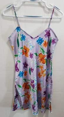 Camisón Jaclyn Smith para mujer sin mangas cuello en V satinado púrpura floral S Foto 1 de 4