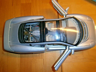 Modellauto Maisto Jaguar Xj 220 silbern - Bild 1 von 4