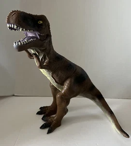 TOYS R US - Tyrannosaurus Rex 13"" H x 20"" L - dinosaurio de goma 2011 y peluche - Imagen 1 de 7