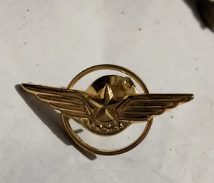 Wing Star Circle Gold Tone Aviation Pilot Tie Tack Pin - Picture 1 of 4