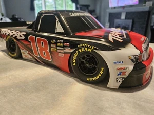 RC TRAXXAS DISCONTINUED RARE 1/16 KYLE BUSCH CAMPING WORLD 4WD MINT - Picture 1 of 12